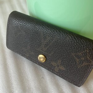 Porte-clés monogramme LV Louis Vuitton porte-clés 4 monogrammes LV