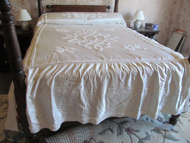 Ivory Satin and Chenille Bedspred Full Sz Double Bedspread Etsy