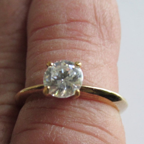 80s Diamond Solitaire Ring Vegan Diamond Ring siz… - image 1