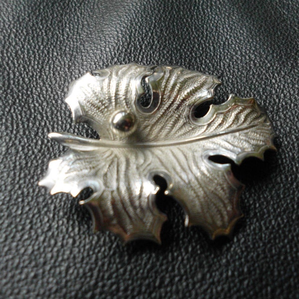 Mid Century Brooch  GIOVANNI Designer jewelry Silver Oak Silver Maple Leaf Pendant Silver Ball  Giovanni Brooch Oak Leaf Brooch Minimalist