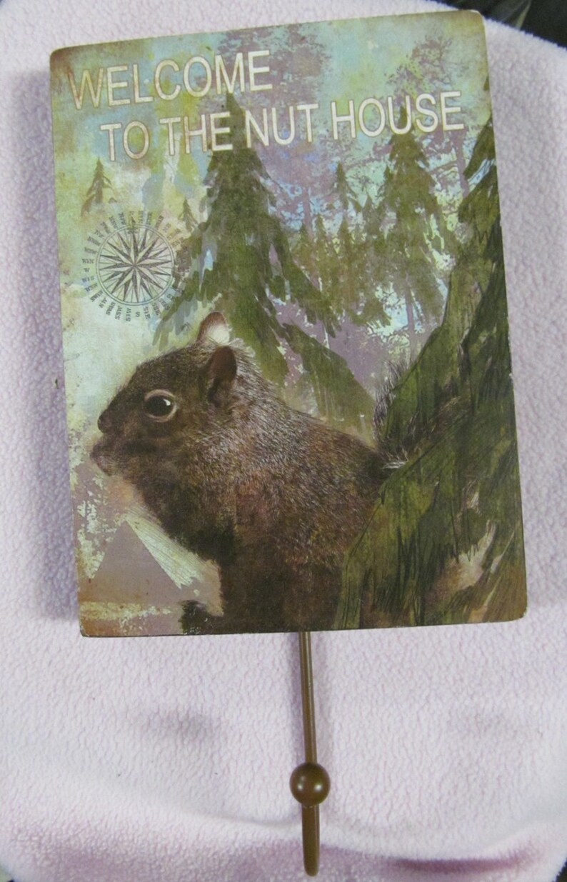 Eichhörnchen-Gartenflagge 'Welcome To The Nut House' – Doppelseitig, Jute, 32,5 X 45,7 Cm