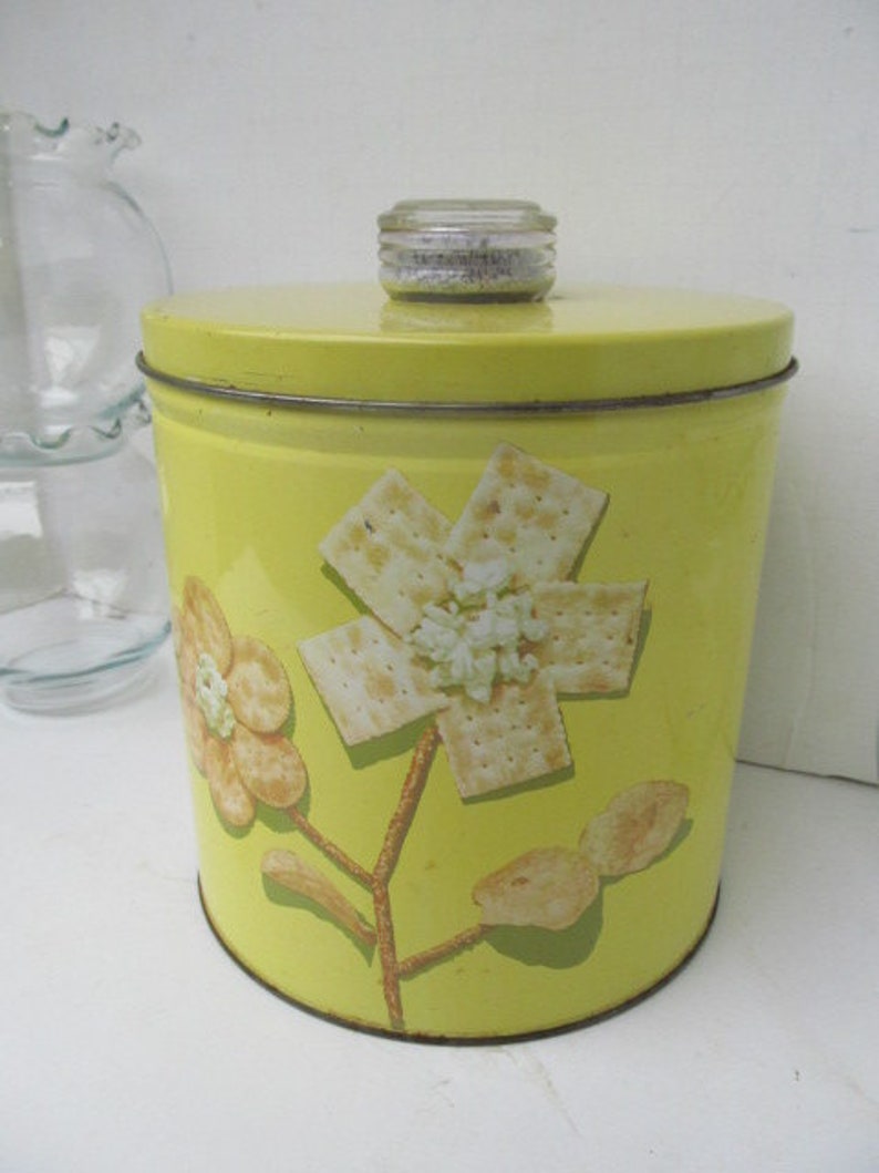 Large Yellow Er Barrel Cookie Jar Kitchen Storage Containers Tins Blue Magic Kri Kan Vintage Biscuit Jars Willow Ware