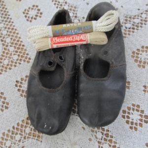 Antique Victorian Baby shoes Vintage New Old Stock Shoe Laces Antique Black Leather Baby Shoes for girls Toddler Leather shoes