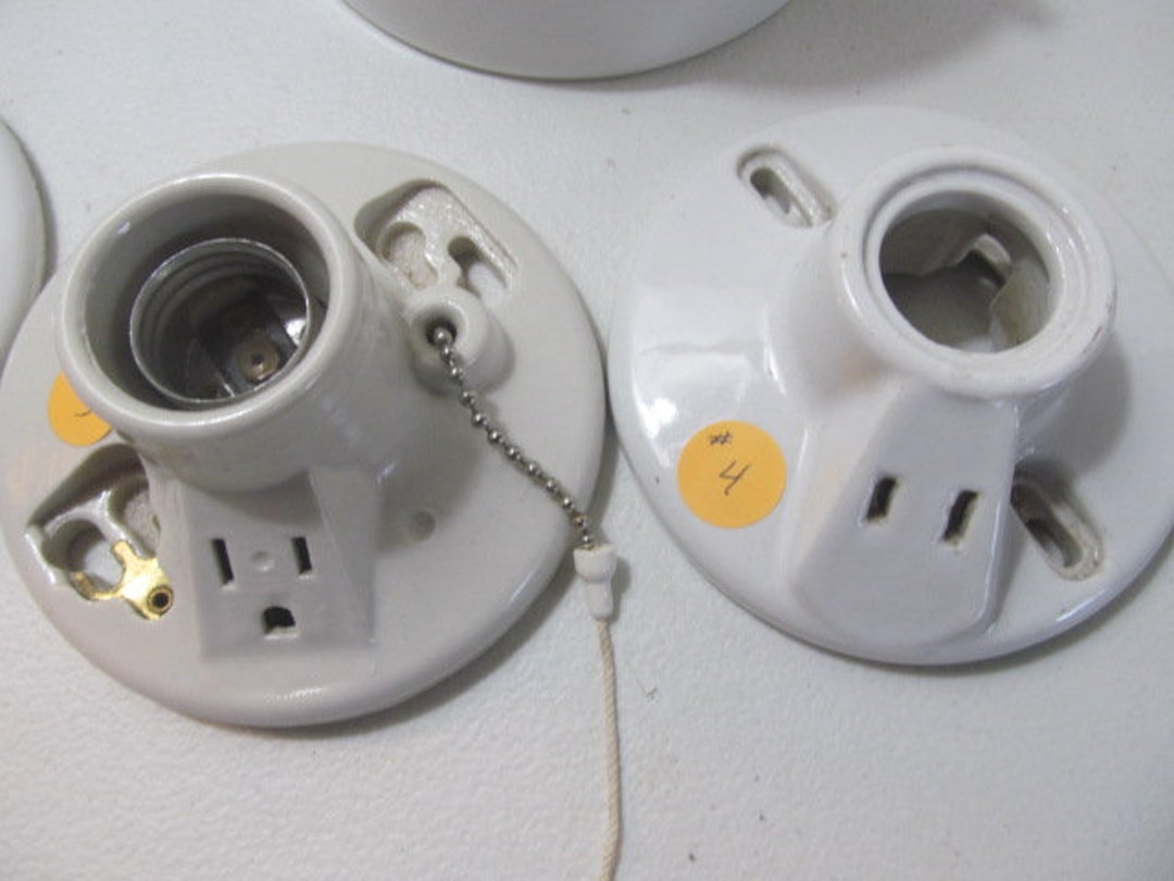 Vintage porcelain 2024 bathroom light fixtures