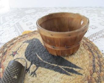 Wooden Basket Berry Basket Folding Gathering Basket for Fruit Farmhouse decor Wooden Apple Baskets Primitive Farmhouse Antiques Baskets