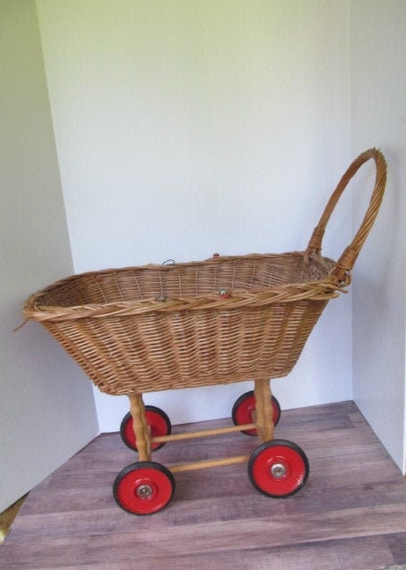 Wicker baby best sale carriage basket