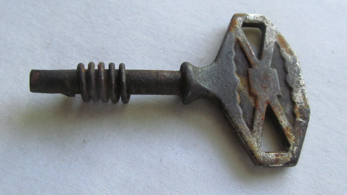 Rusty Antique Key Large Wind Up Clock Key with Rusty Spring Etsy
