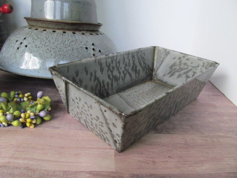 Lovely Enamelware Bread Pan Gray Granite Ware Bread Pans Loaf Etsy