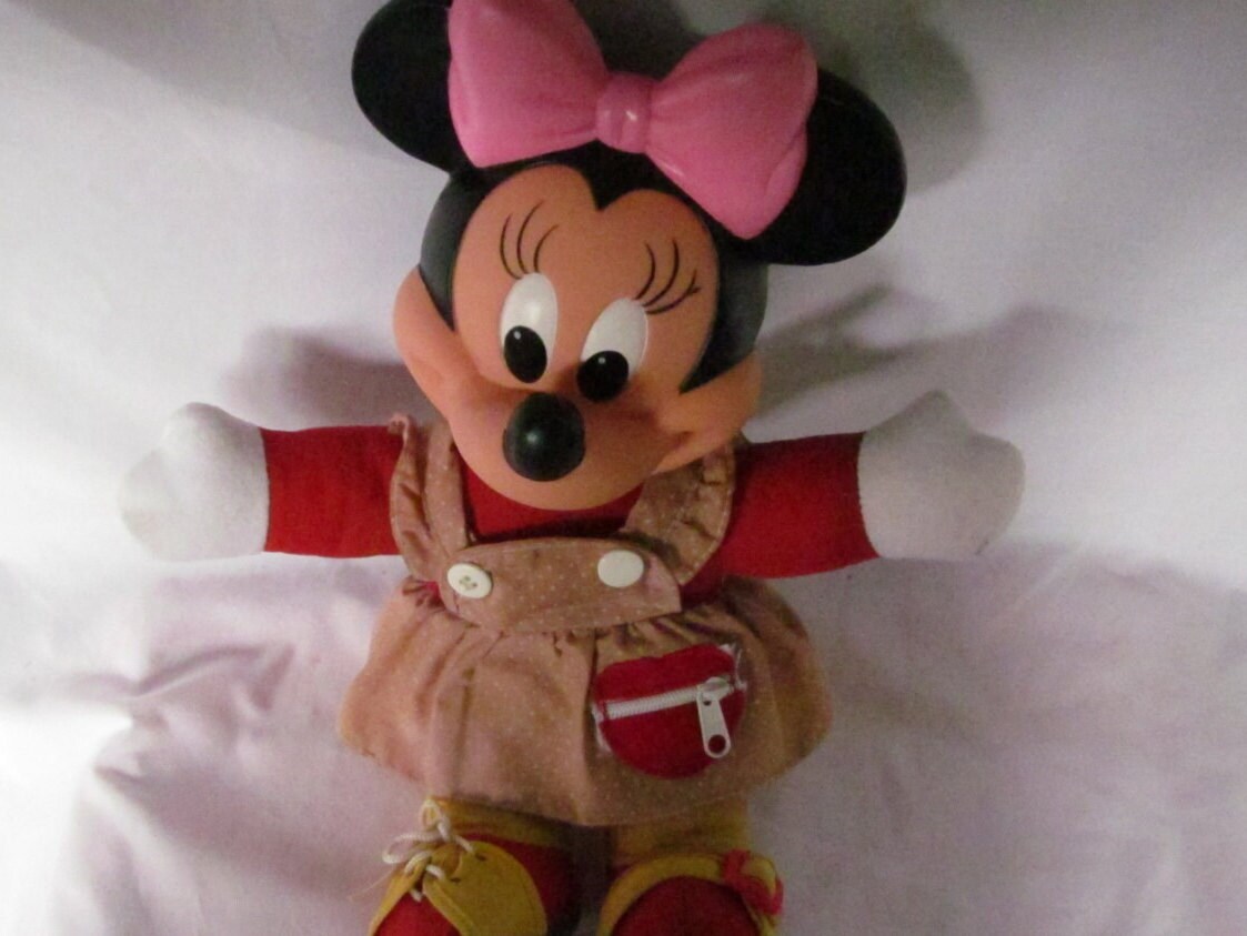 Minnie Mouse Doll Buckle My Shoe Walt Disney Character Doll Children  Learning Toy to Button Toddler Girl Toy Dolls Disneys Minnie Mouse Doll 