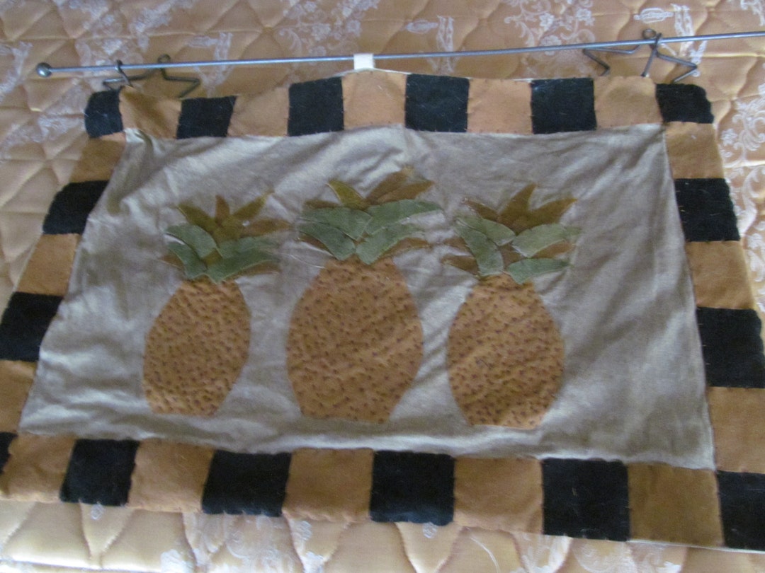 Felt Pineapple Quilt Wall Hanging Primitive Stars Metal Rod Etsy