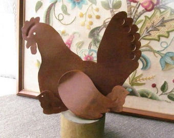 Farmhouse Rusty Rooster Art Hens & Chickens Rooster Decor Primitive Home Rooster Figurines Free Range Chickens Green Rustic Farmhouse Decor