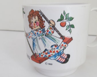 1969 Raggedy Ann Raggedy Andy Childs Cup Vintage Baby Cup Raggedy Ann Dolls Raggedy Andy Doll Oneida Ware Childs Cups Raggedy Ann Decor