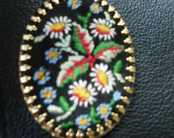 Handmade Embroidered Jewelry Boho Chic Daisy Jewelry MCM Jewelry Vintage Cameo Necklace Daises Blue Corn Flowers Needlepoint Silk Embroidery