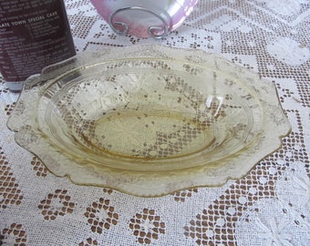 Oval Bowl Madrid Pattern Amber Depression Glass  Art Deco Glassware  federal glass Madrid Serving bowls Yellow depression ware