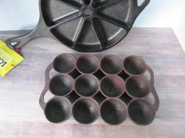 Cast Iron Muffin Pan (Item Number 0170) – Amy's Antique Mall