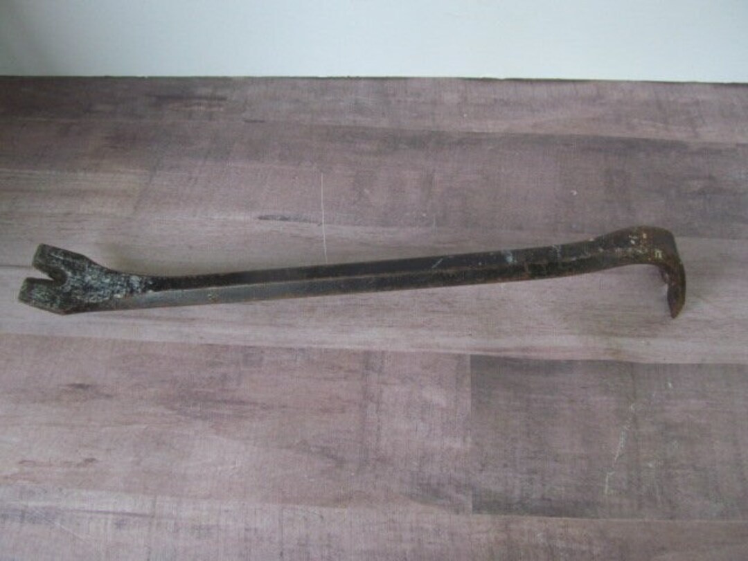 Nail Puller Cast Iron Crow Bar Pry Bar Chisel Vintage Tools Dads Garage ...