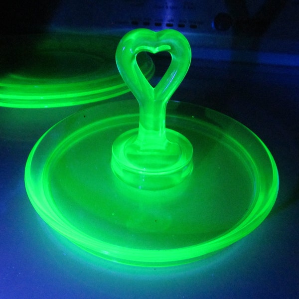 Uranium Glass Heart Shape Handle Beautiful Green Depression Glass Serving Caddy Glass Green Serving Tray Green Condiment tray Tidbit Server