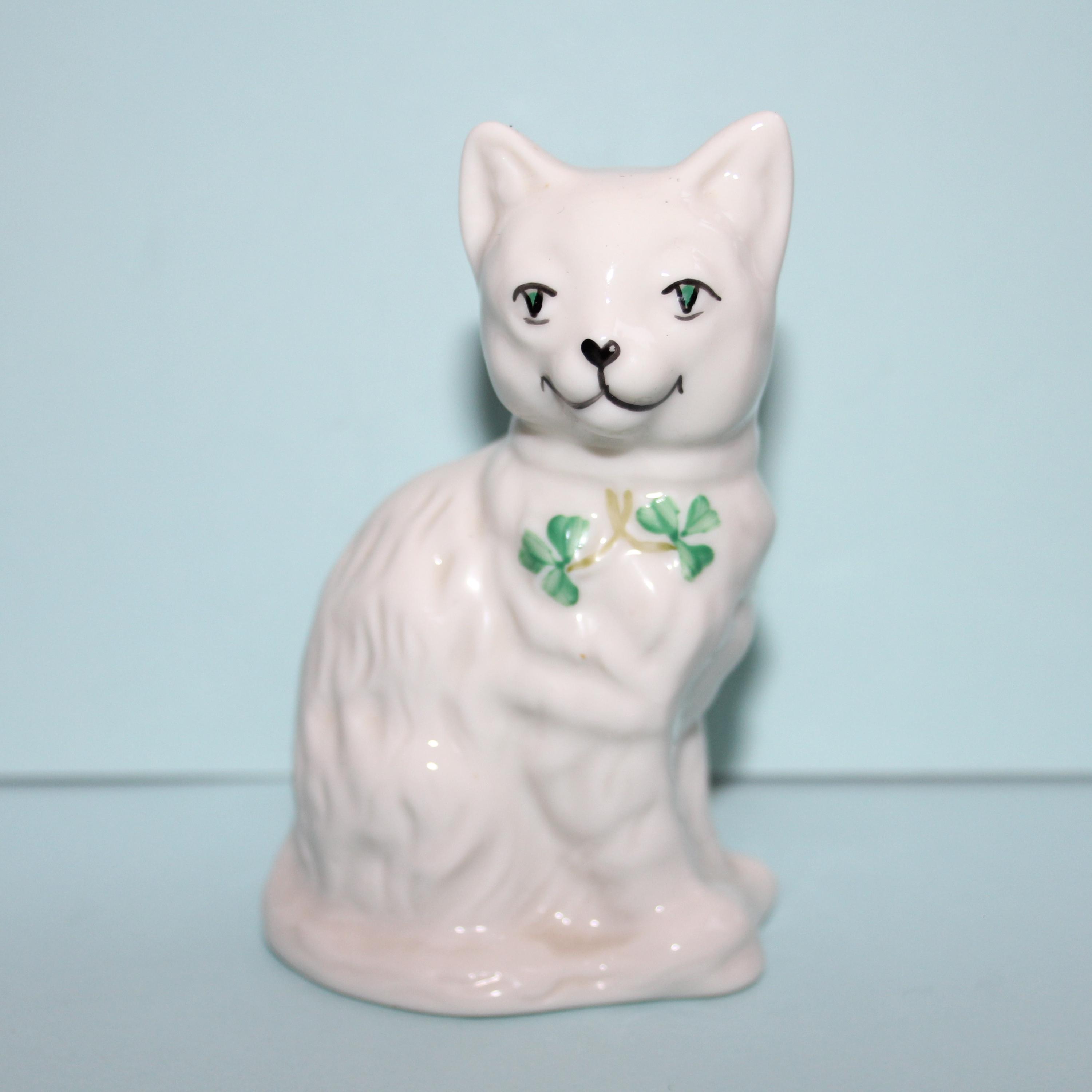 Belleek ベリーク Quizzical ヴィンテージ 陶器 猫 フィギュリン フィギュア セラミック 置物 インテリア 装飾 アイルランド 93281 Quizzical ヴィンテージ 猫のフィギュリン｜ベリーク Belleek Pottery