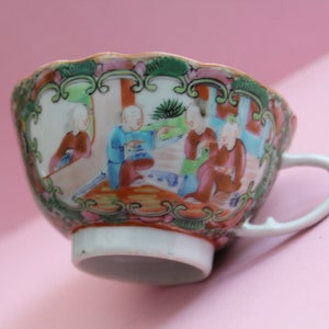 Antique Chinese Canton Famille Rose Medallion Tea Cup 1800's/Hand Painted/Porcelain