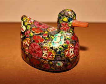 A delightful vintage hand painted wooden pill box/Duck/Lacquered