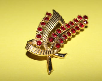 Vintage Gold Tone Floral Brooch with Ruby Red Rhinestones