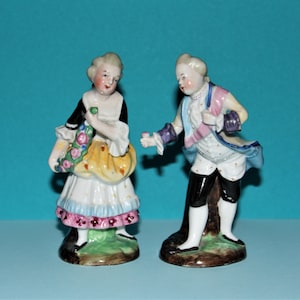 Rare Antique English Porcelain hand painted Pair of Figurines/Early 1800&#39;s