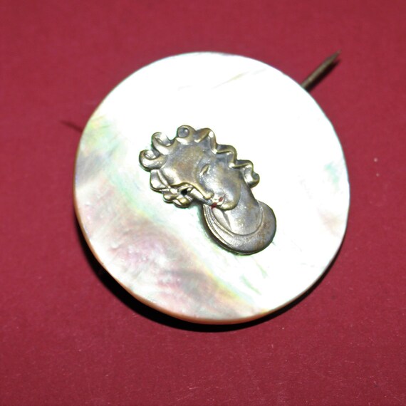 Rare Art Deco Mother of Pearl Brooch/ Pewter/Came… - image 3