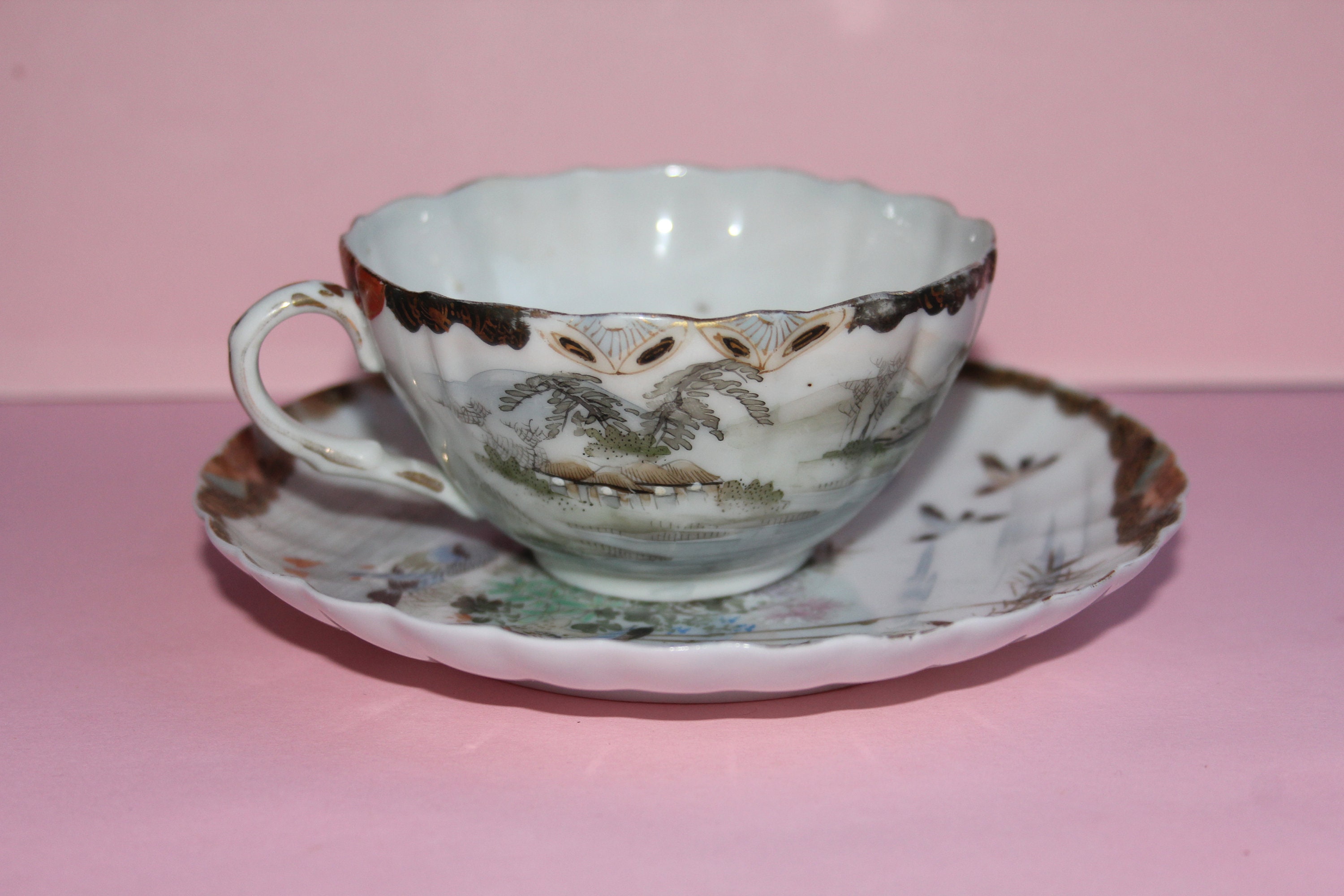 美しいヴィンテージの日本の手描き九谷焼エッグシェル陶器カップ