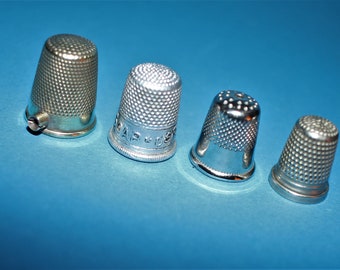 Sammlerstück 4 Verschiedene Vintage Fingerhüte.