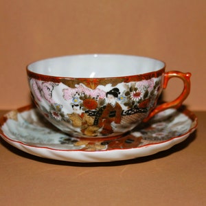 美しいヴィンテージの日本の手描き九谷焼エッグシェル陶器カップ