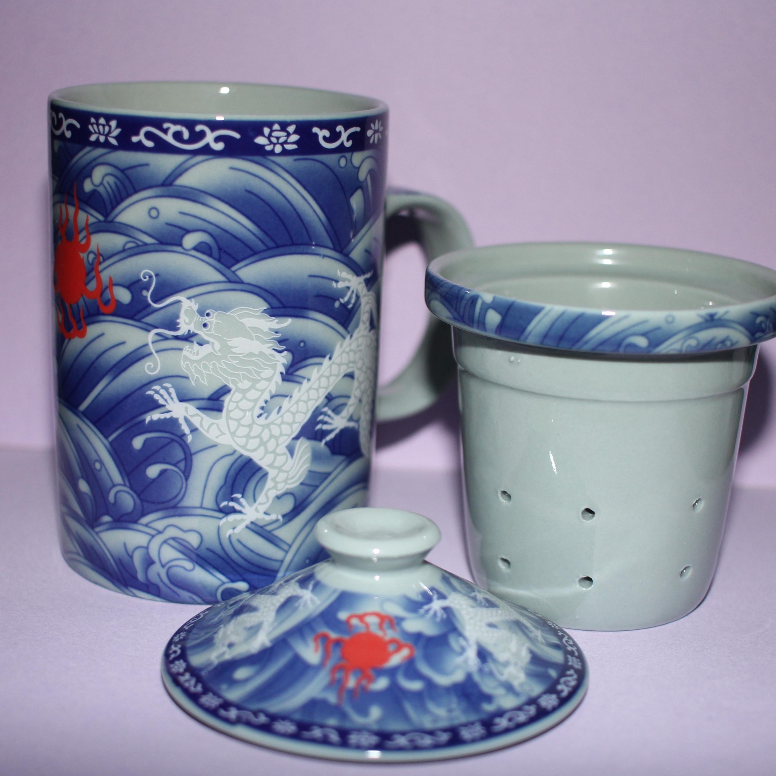 ヴィンテージの中国製大型マグカップ、茶漉しと蓋付き/テーマは