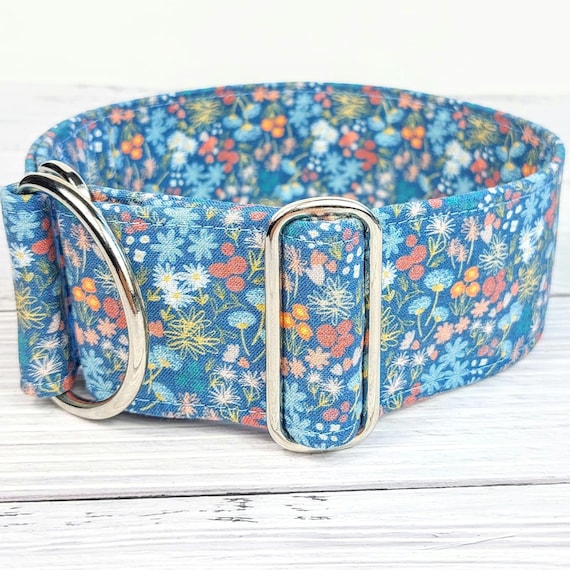 Hundehalsband blau mit Blumen, Blüten Martingale Zugstopphalsband od Steckschließe, Windhundhalsband, Whippet Halsband / asters blue
