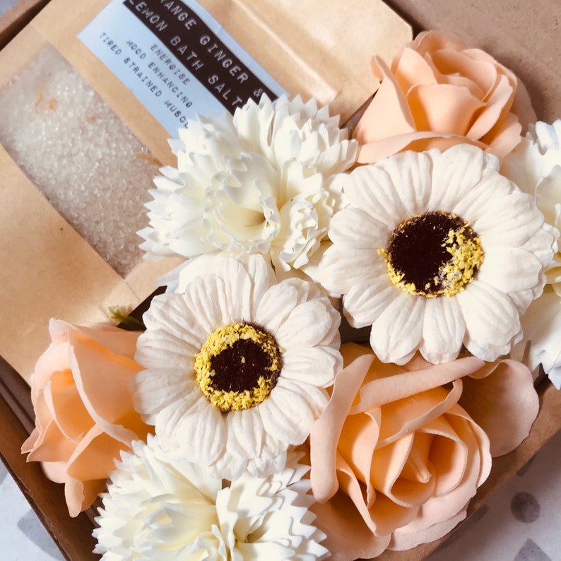 PEACH POSY Un bain de beauté Fleurs de savon Sels de bain Cadeau pour professeur Bouquet floral Kit de spa Bain Choyez-vous Aromathérapie Maman image 4