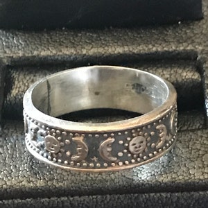 Vintage Astronomy Sun and Moon Repeating Astrology Sterling Silver Ring Size 11
