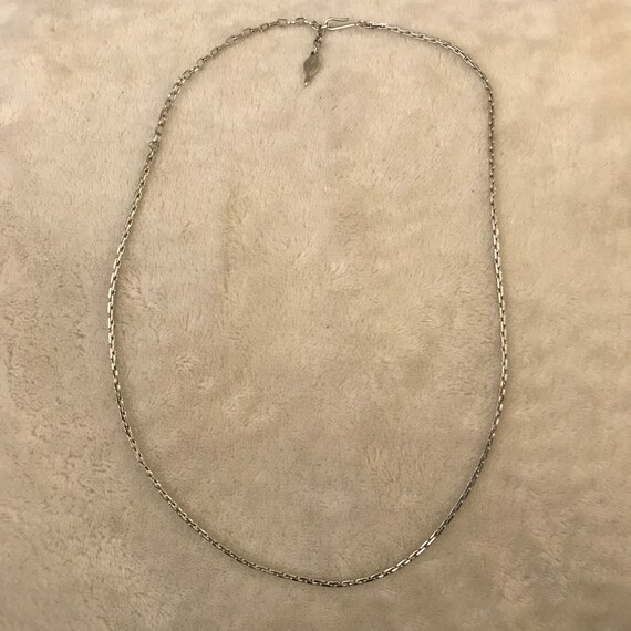 Vintage Sarah Coventry Silver tone flat lay chain Designer Necklace View 2