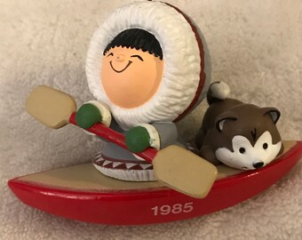 Vintage Eskimo Husky Dog Boat Paddle Hallmark 1985 holiday Christmas Ornament