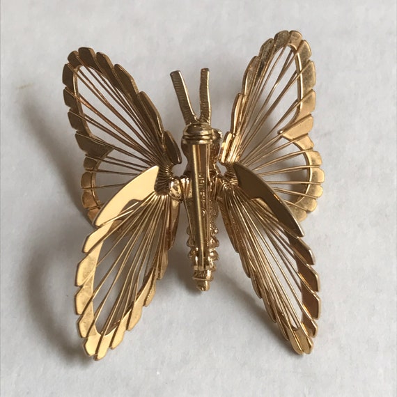 Vintage Monet Butterfly Signed Delicate Gold Tone… - image 2