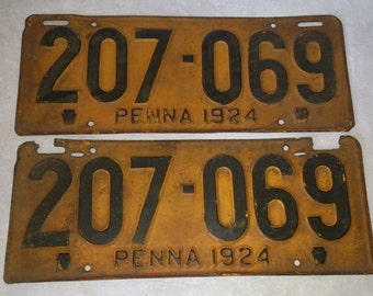Pair of Matching 1924 Pennsylvania License Plates 207-069