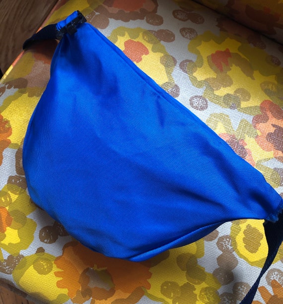 Vintage 90’s Blue Nylon Fanny Pack, Festival Bag,… - image 5