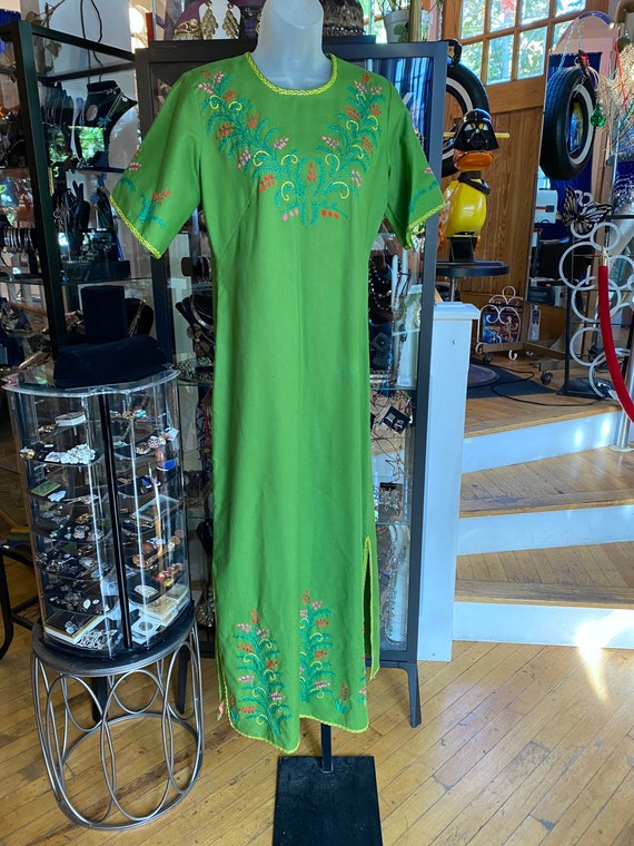 Authentic Vintage Avocado Green and Embroidered In
