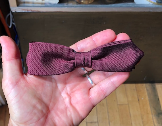 Vintage 50’s Clip On Bow Tie Burgundy Bow Tie - image 4