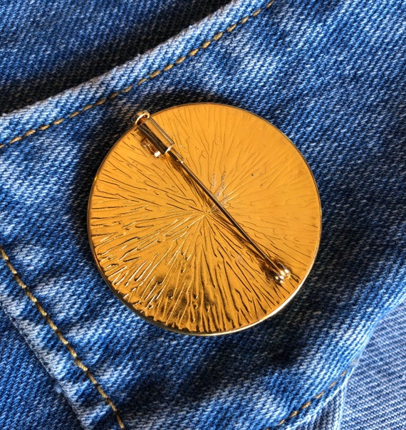 Vintage Gold Metal Fused Glass Round Pin Brooch - image 2