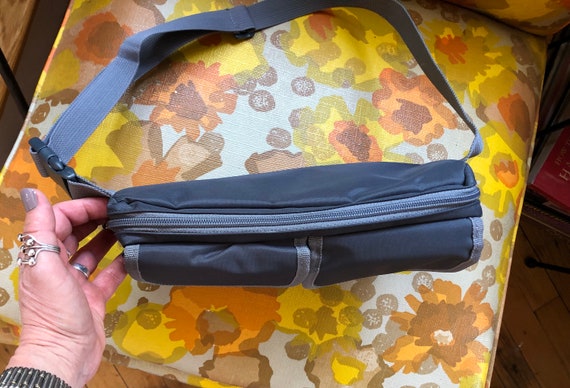 Vintage 90’s Gray Nylon Fanny Pack, Festival Bag,… - image 3