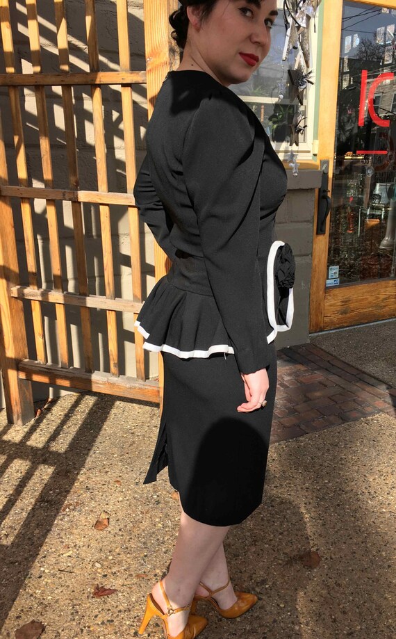 1990's Vintage Peplum Black Dress with White Trim - image 3