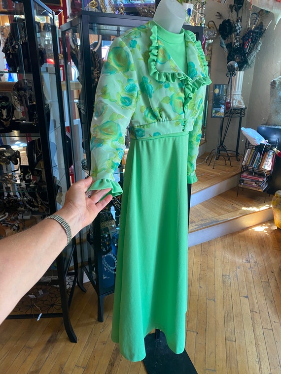 2 Piece 70’s Vintage Lime Green Poly Dress and Cr… - image 2