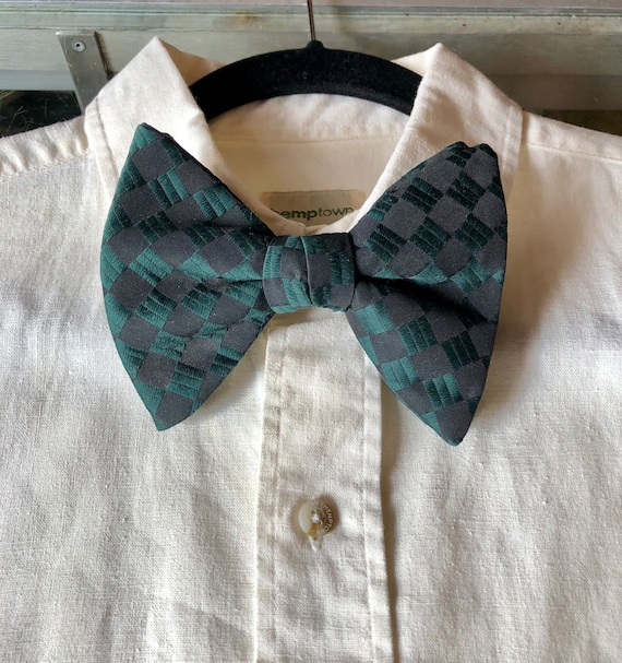 Vintage 50’s Clip On Bow Tie Dark Green and Black