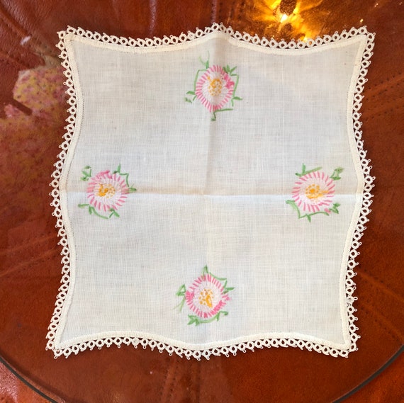 Antique Linen Embroidered Hankerchiefs or Table S… - image 10