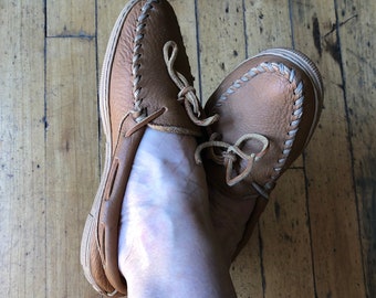 Vintage Brown Leather Minnetonka Moccasins Shoes Women’s Size 6 1/2
