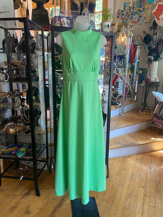 2 Piece 70’s Vintage Lime Green Poly Dress and Cr… - image 5