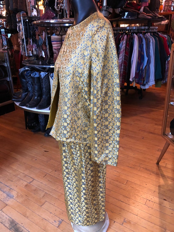 Vintage Handmade Asian 2 Piece Suit, Gold and Blu… - image 2